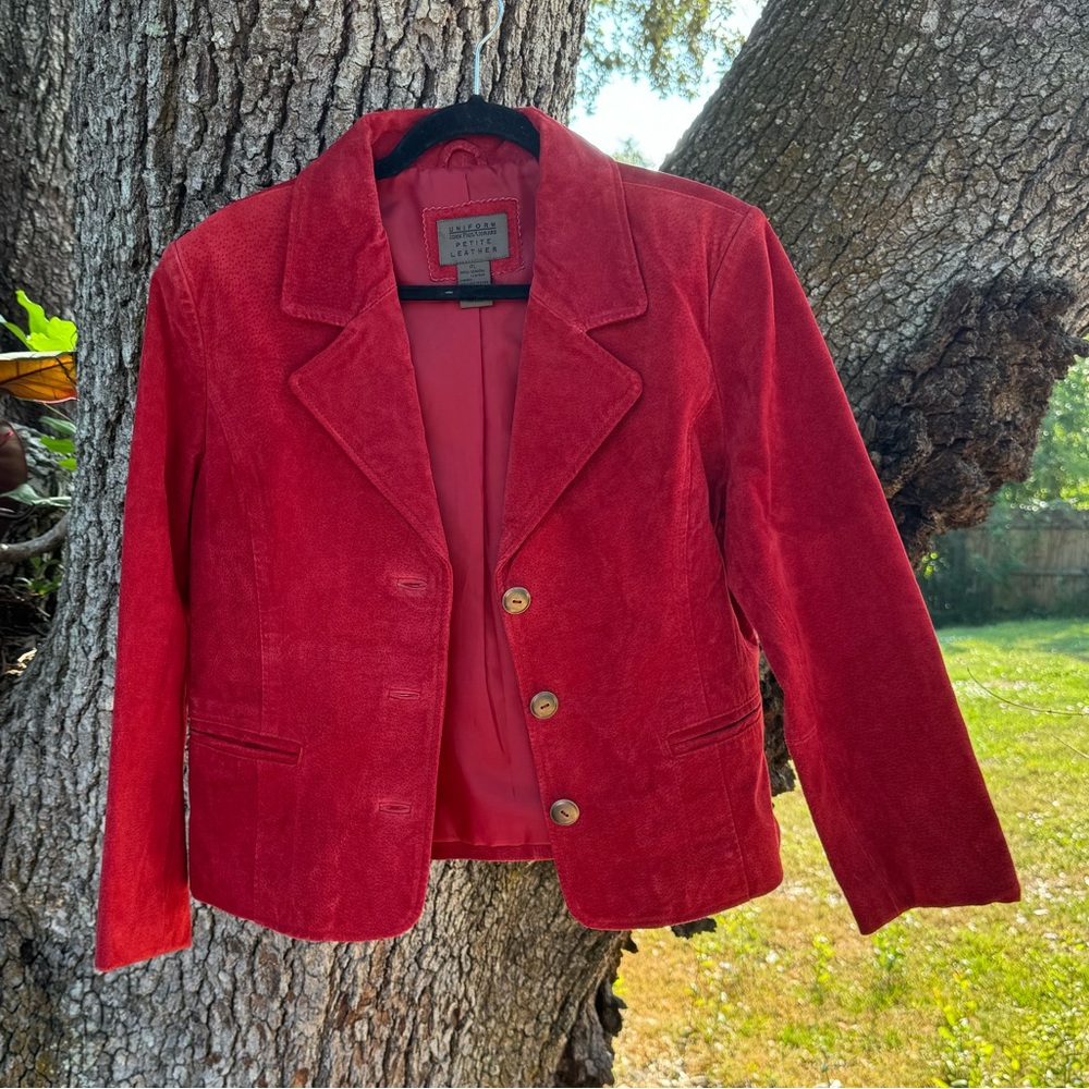 Vtg.Suede John Paul Richard Uniform Red 3 button blazer with 2 pockets.Size LP